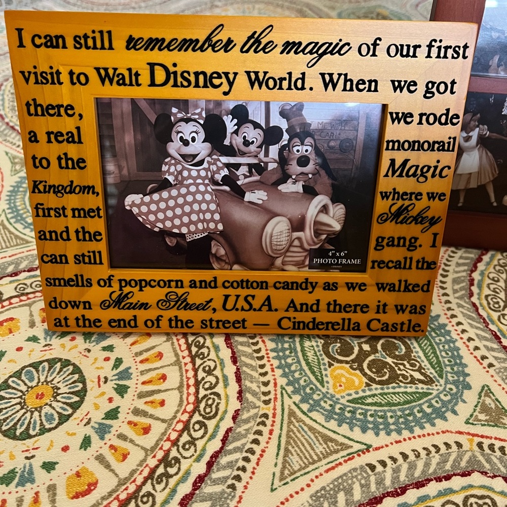 Disney Parks NWT wood engraved photo picture frame 4x 6